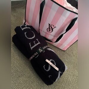 Victoria’s Secret blanket brand new